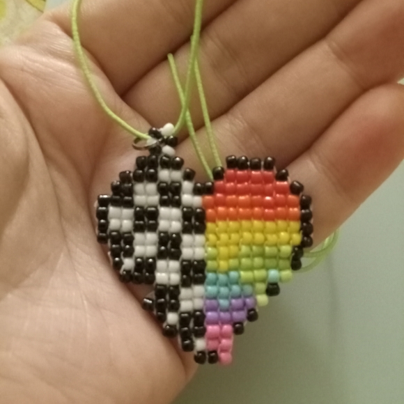 Handmade beaded colorful black and white checkered heart pendant necklace - Picture 6 of 9